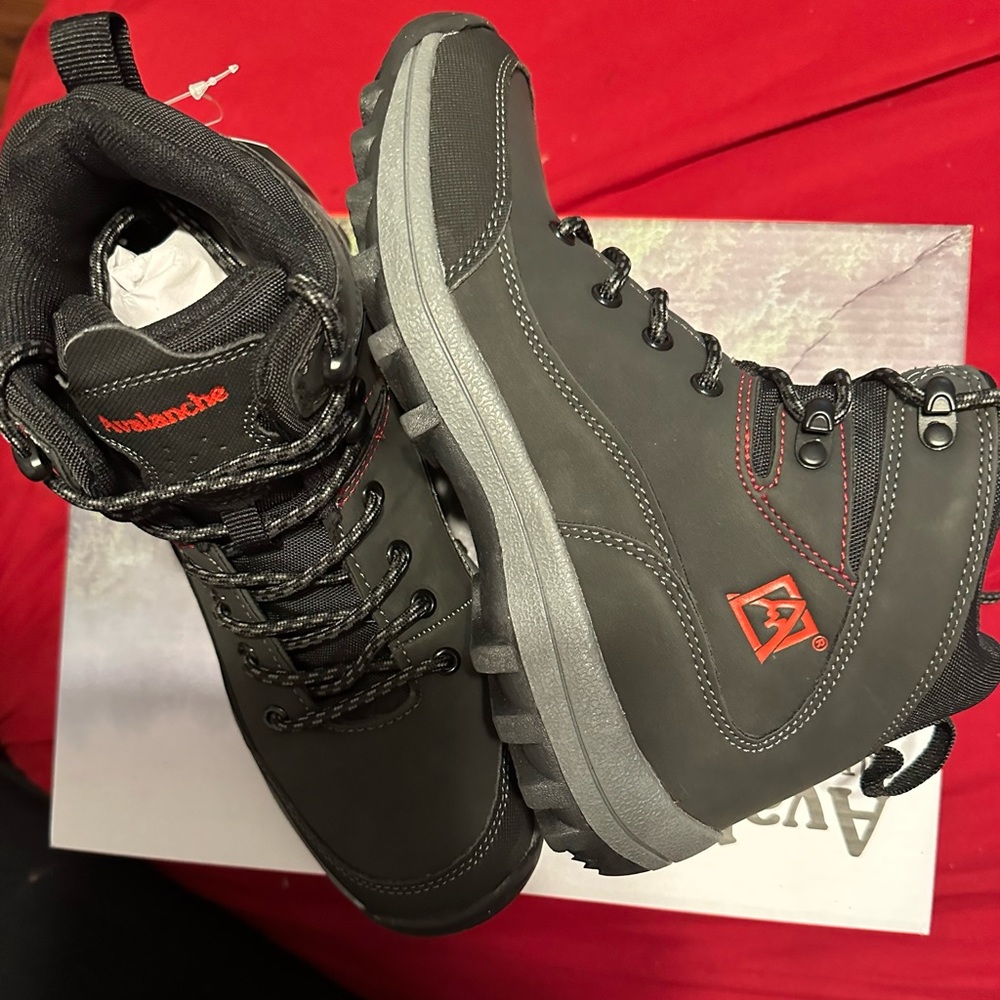 Men’s Hiking Boots